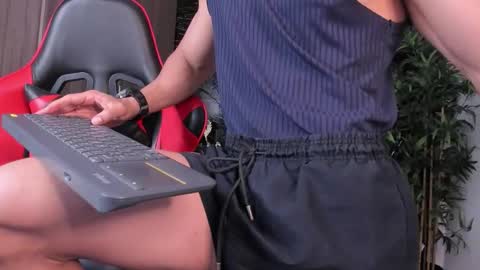 Adan Sin online show from February 3, 4:33 pm