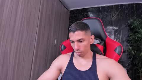 Adan Sin online show from April 20, 4:21 pm