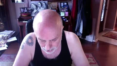 add_me_2 online show from April 14, 1:25 pm