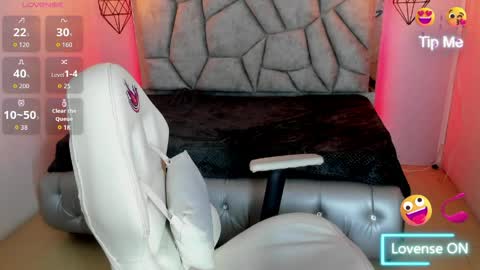 addy__02 online show from May 15, 7:21 pm