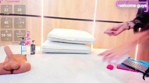 adela chase online show from November 4, 2:35 am