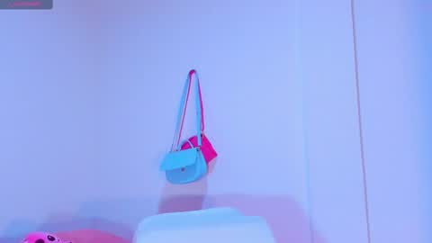 Snapshot of adela_parker chatting on February 13, 7:10 pm Adela Parker  online show from February 13, 7:10 pm