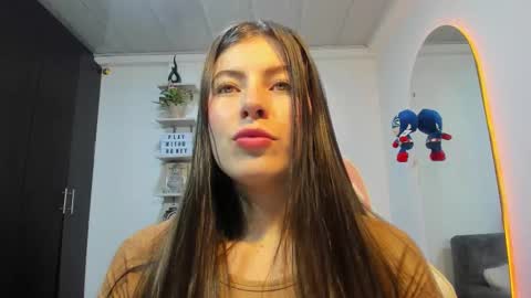 Snapshot of adela_parker chatting on October 29, 7:47 pm Adela Parker  online show from October 29, 7:47 pm