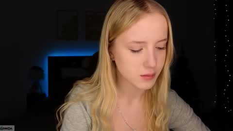 Adele online show from January 10, 9:42 pm