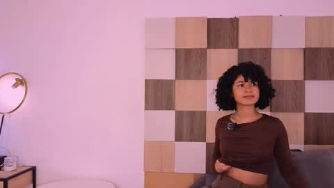 Andrea online show from December 3, 4:18 pm