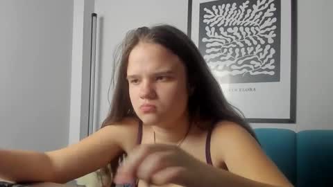 adelecruzz online show from April 10, 12:10 pm