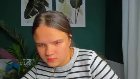 adelecruzz online show from April 12, 12:42 pm