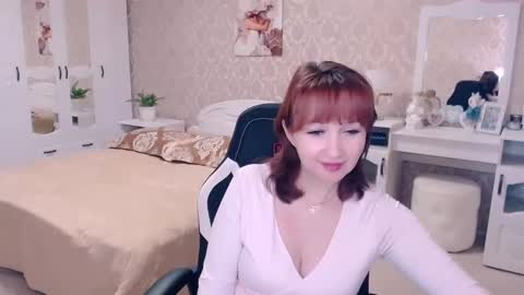 AdeleMoran online show from January 18, 11:00 pm