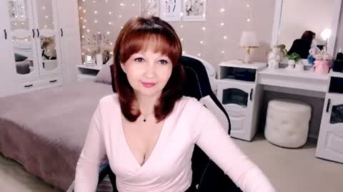 AdeleMoran online show from August 2, 4:42 pm