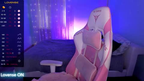 Adele online show from February 5, 7:01 am