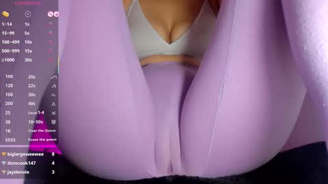 adelinaconte1 online show from February 3, 8:24 pm