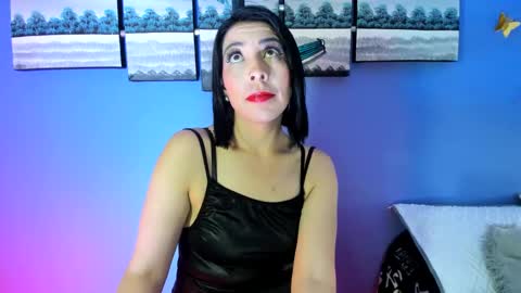 Snapshot of adellelennox_cg chatting on February 10, 2:05 pm Adelle online show from February 10, 2:05 pm