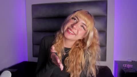 adhalee online show from February 9, 8:55 pm