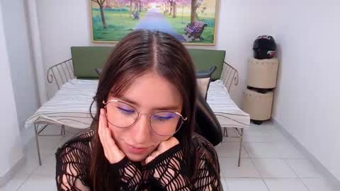 Snapshot of adhara_kitten chatting on September 15, 1:56 pm Adhara online show from September 15, 1:56 pm