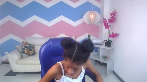 Snapshot of adisson_petite1 chatting on October 7, 12:45 pm adisson_petite1 online show from October 7, 12:45 pm