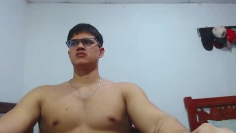Snapshot of adonis_walkerx chatting on October 26, 10:42 pm adonis_walkerx online show from October 26, 10:42 pm