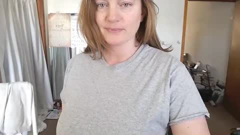 adorable22 online show from November 11, 6:32 pm