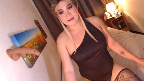 Snapshot of adorablekim69 chatting on February 3, 3:53 am MsKim  online show from February 3, 3:53 am