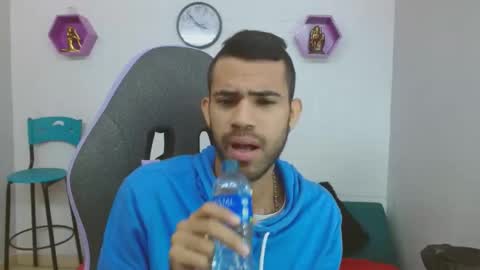 adri_sexboy online show from January 15, 12:36 pm