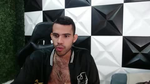 adri_sexboy online show from January 11, 2:25 pm