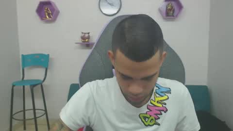 adri_sexboy online show from January 23, 2:17 pm