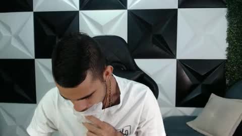 adri_sexboy online show from January 10, 12:15 pm