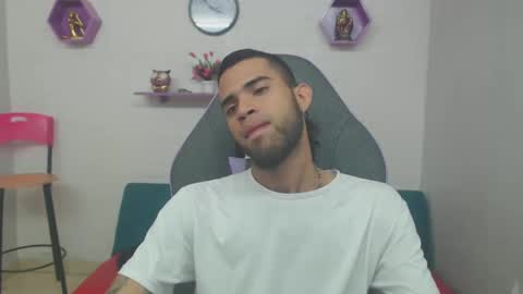 adri_sexboy online show from February 4, 3:47 pm