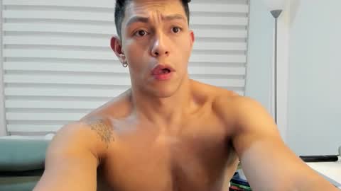 Adrian del Mar online show from March 8, 2:04 am