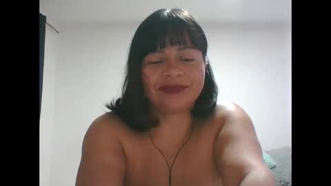 adrianagogo18 online show from November 25, 7:23 pm