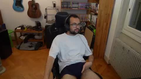 adrien_b online show from July 8, 3:15 pm
