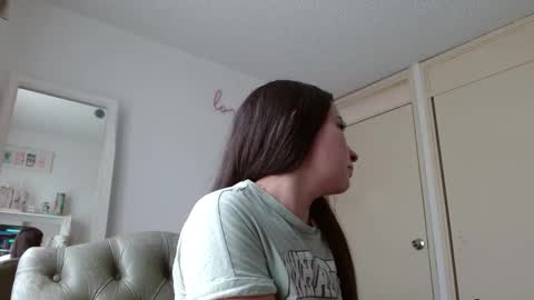 afrodithaa_ online show from January 6, 5:28 pm