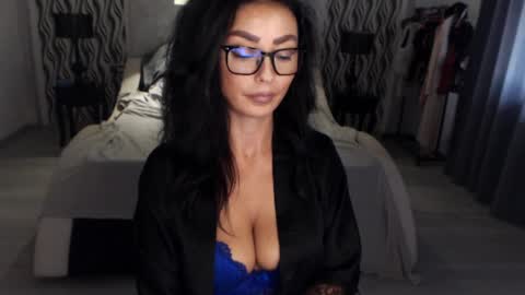 Afro online show from October 16, 2:28 pm