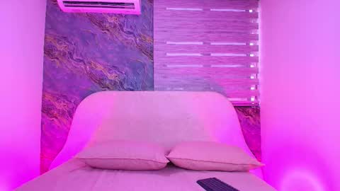 Ana online show from November 18, 12:30 pm