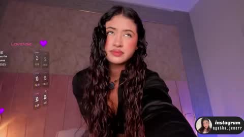 agatha_jener online show from April 3, 11:39 am