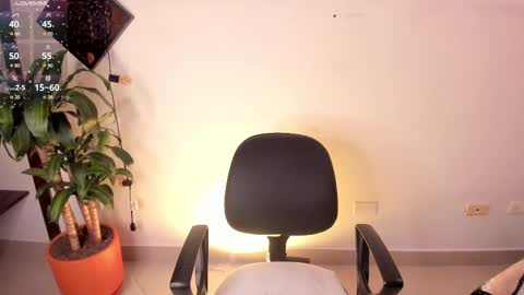 Agatha vixen  online show from March 12, 3:18 pm