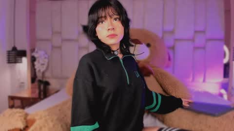 agathauwudoll online show from May 6, 8:04 pm