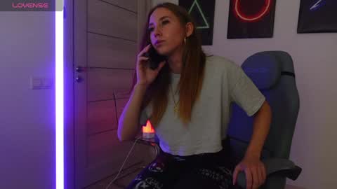 Agelina Lilly Laura online show from September 13, 1:57 pm