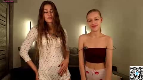 Monica and Bella online show from June 14, 6:37 am