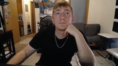 Snapshot of agingerboyx chatting on October 1, 4:00 am agingerboyx online show from October 1, 4:00 am