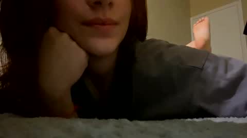 Agnes online show from April 9, 10:15 pm