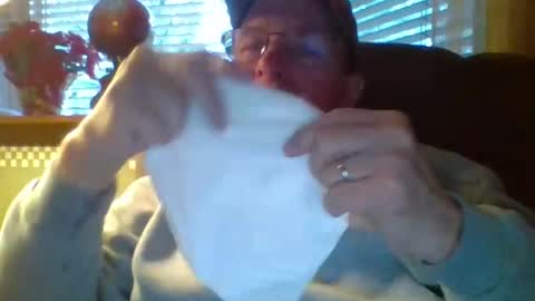 aguynrkfrd online show from December 29, 4:08 pm