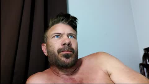 Blue Eyed Handsome Man online show from July 16, 1:42 am