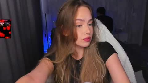 ai__girl online show from July 15, 12:10 pm