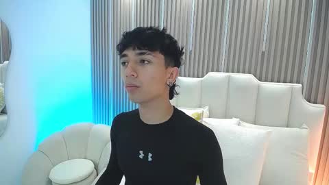 Aiden online show from March 12, 1:48 pm