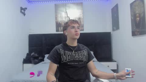 Aiden  online show from October 22, 1:02 pm