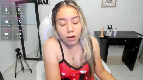 Ailyn online show from September 19, 10:19 am