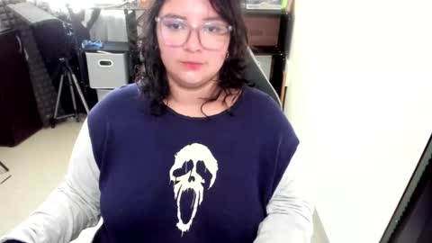 Catalina online show from November 7, 2:08 pm