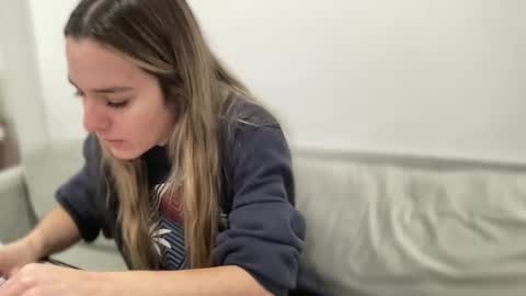 Aile online show from January 29, 7:25 am