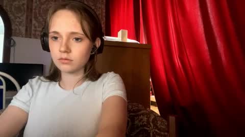 Kira online show from October 18, 9:13 am
