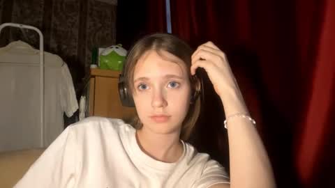 Kira online show from October 3, 12:57 pm